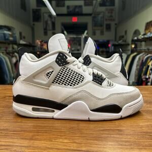 Size 9 - Jordan 4 Retro Mid Military Black Lightly Used